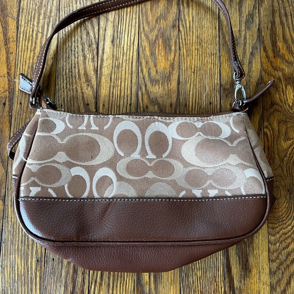 Coach Handbag - Picture 2 of 2